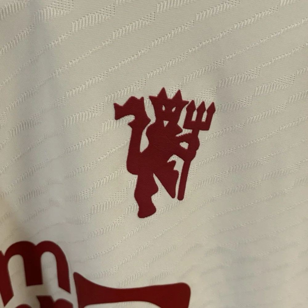 Manchester United 2023-24 Rasmus Højlund (#11)‎ Jersey Size Large